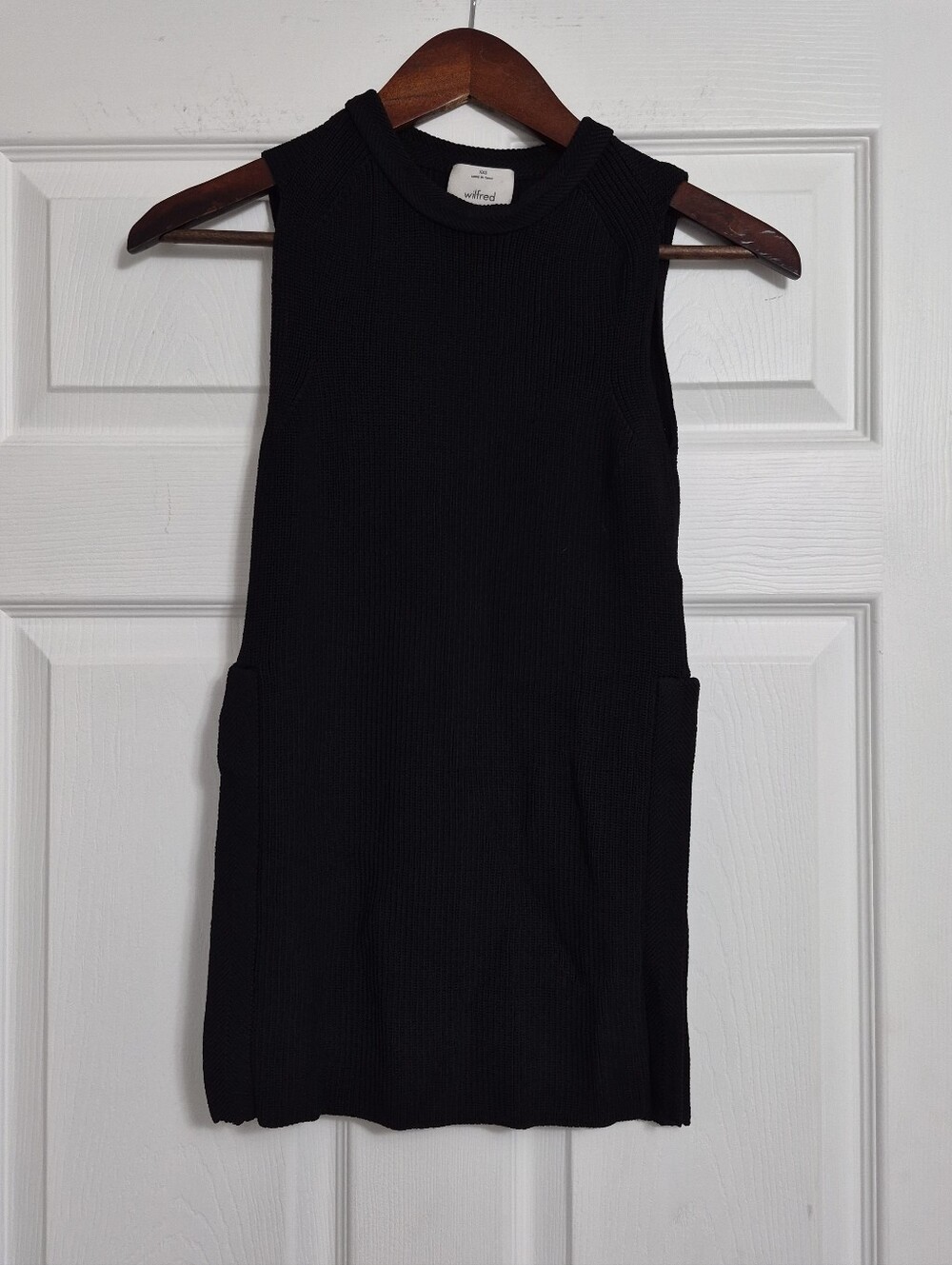 Sleeveless Black Knit Tank Top - , Minimal Ribbed Design